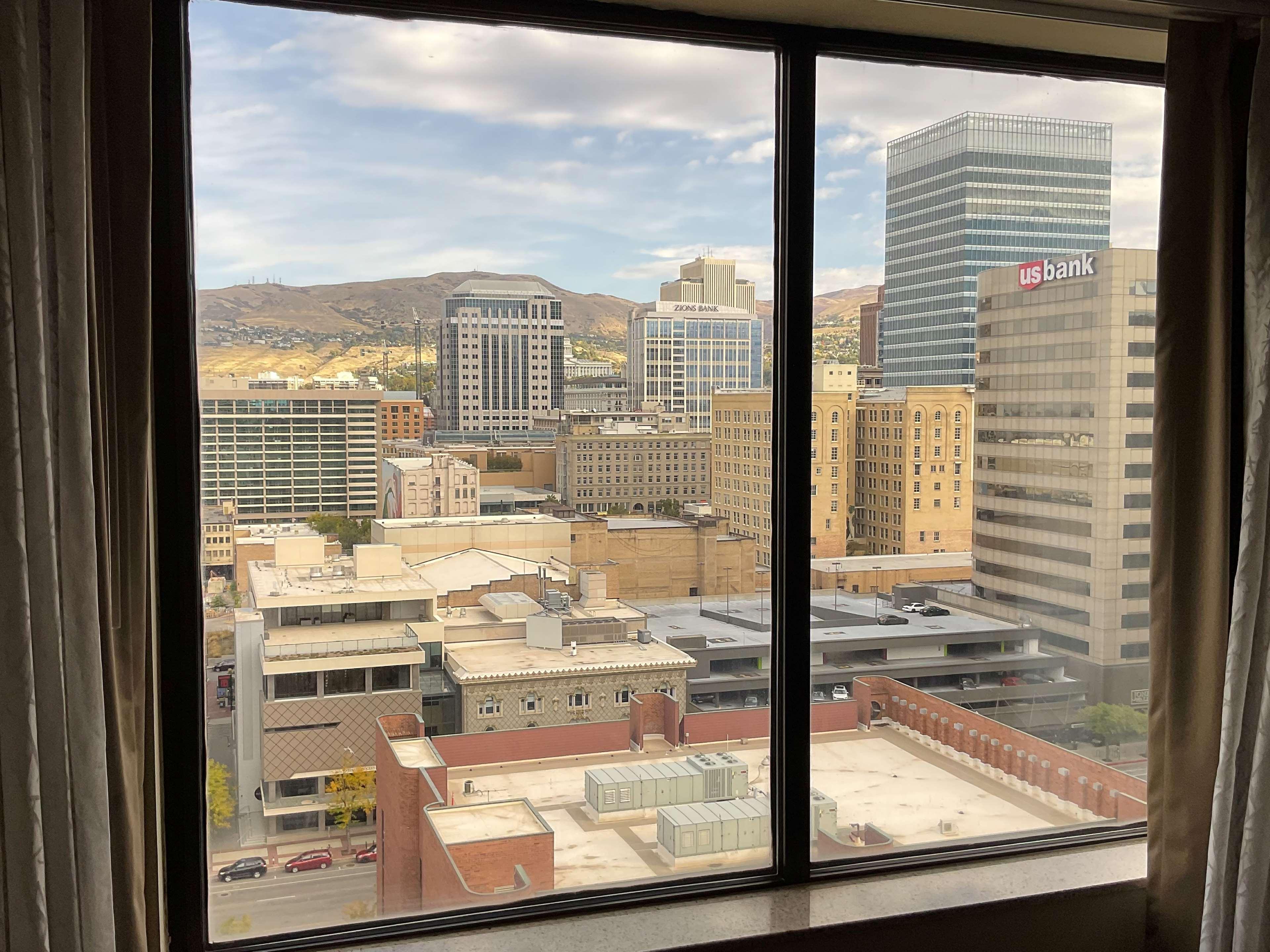 Hilton Salt Lake City Center Bagian luar foto